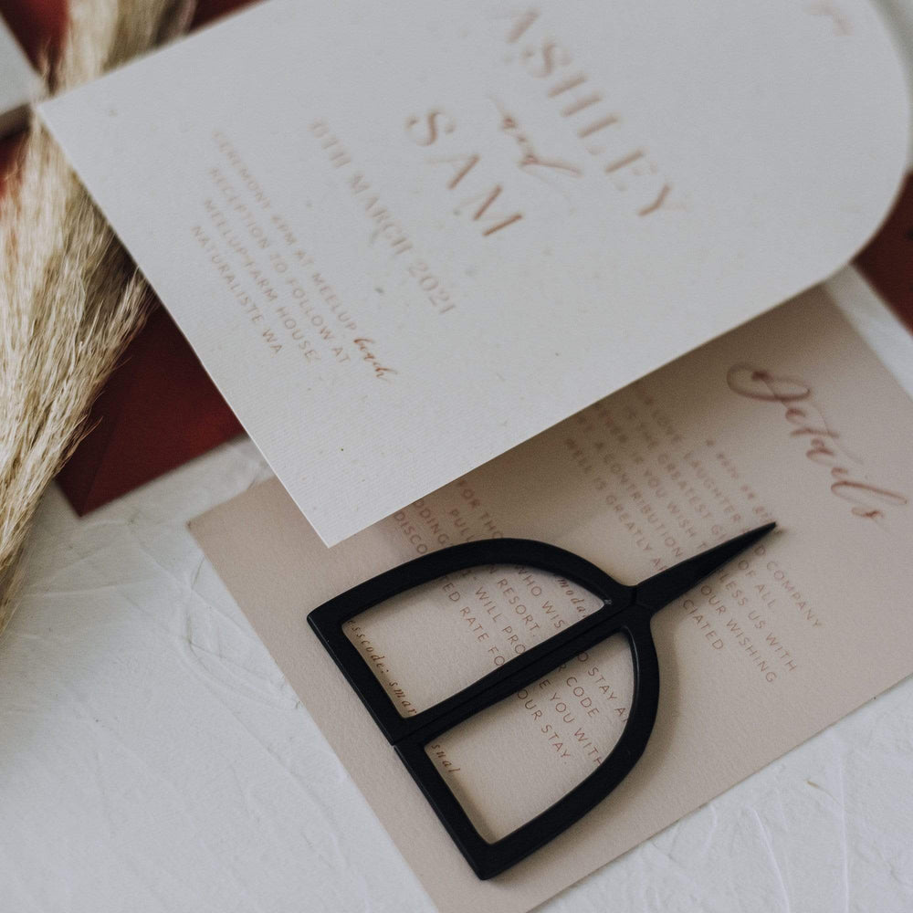 Pudgie Embroidery Scissors by Kelmscott