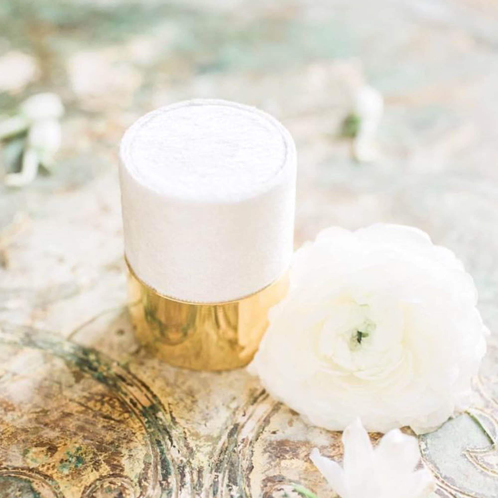 Esselle White Velvet Ring Box - Holder