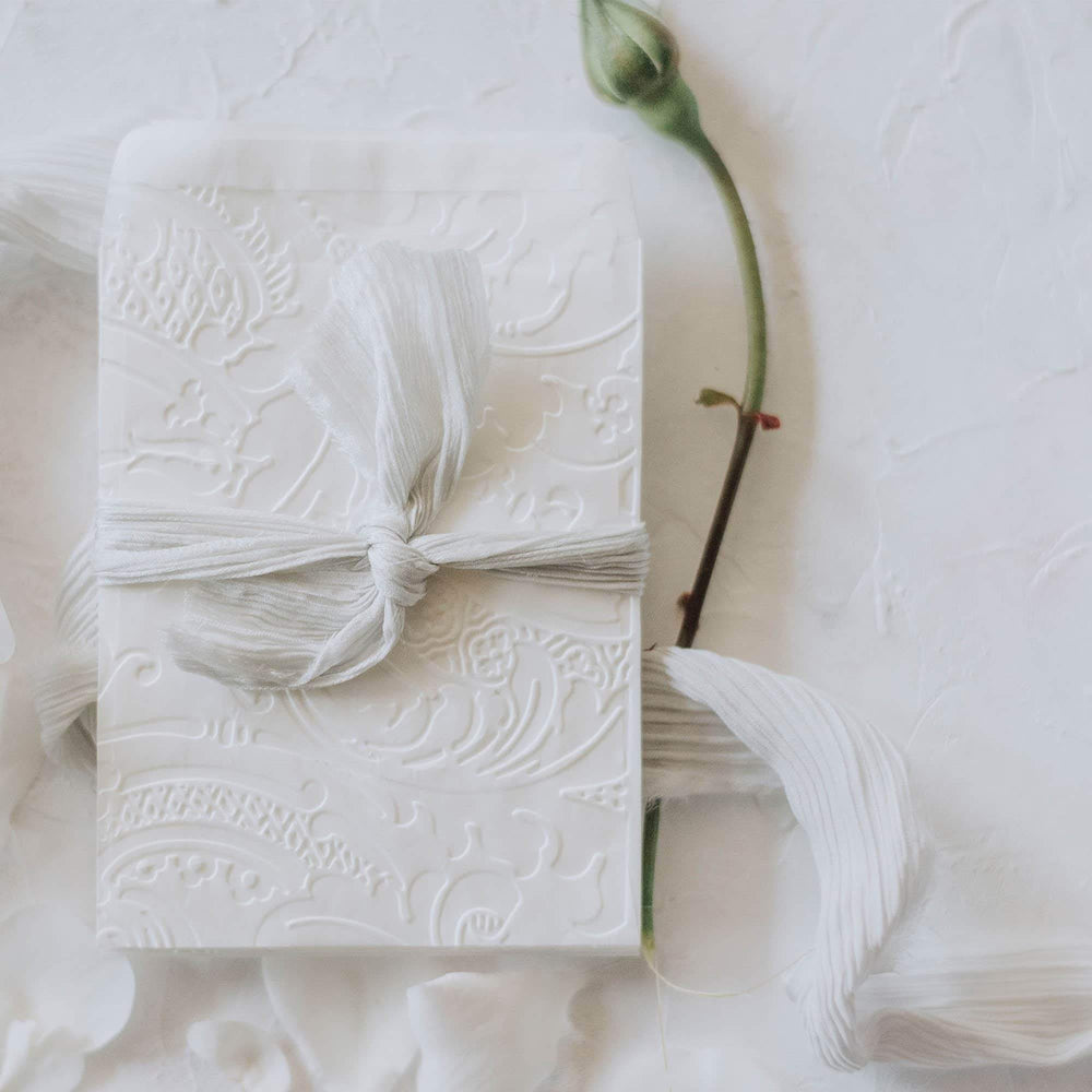 Acanthus Embossed Confetti Envelopes | 12 Pk - Favour Bag