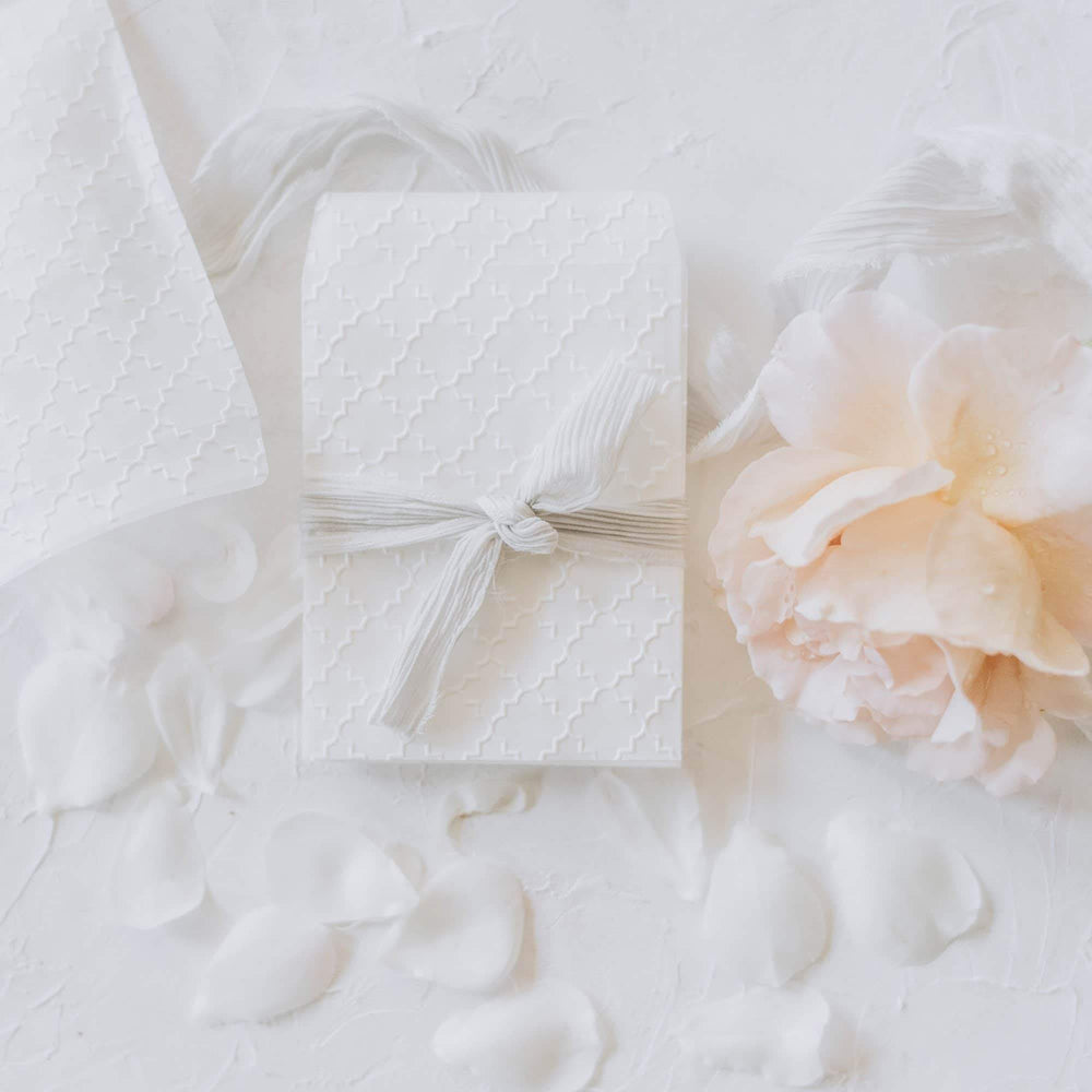 Quarterfoil Embossed Envelopes | 12 Pk - Favour Bag
