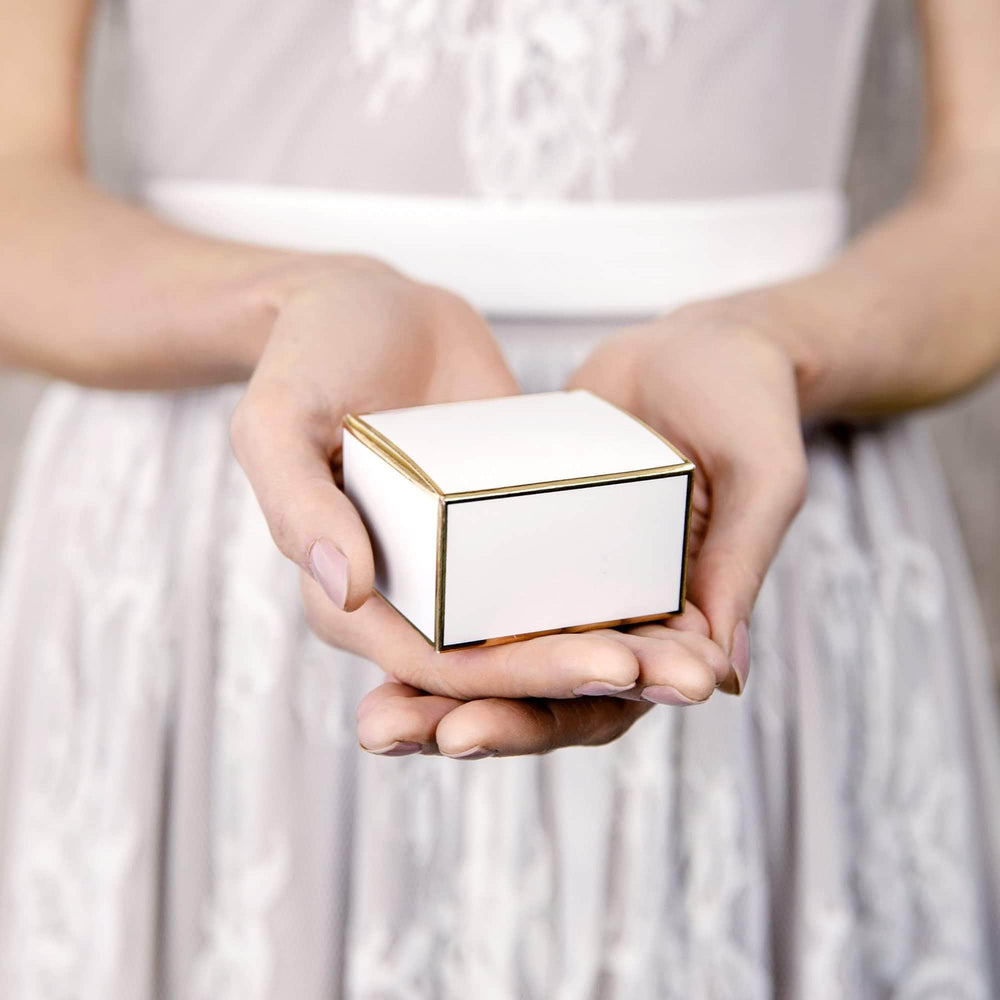 Classic Gold & White Favour Box | 10Pk